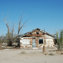  As we are getting closer to California strange places getting into view. This house could be a scene of a movie.